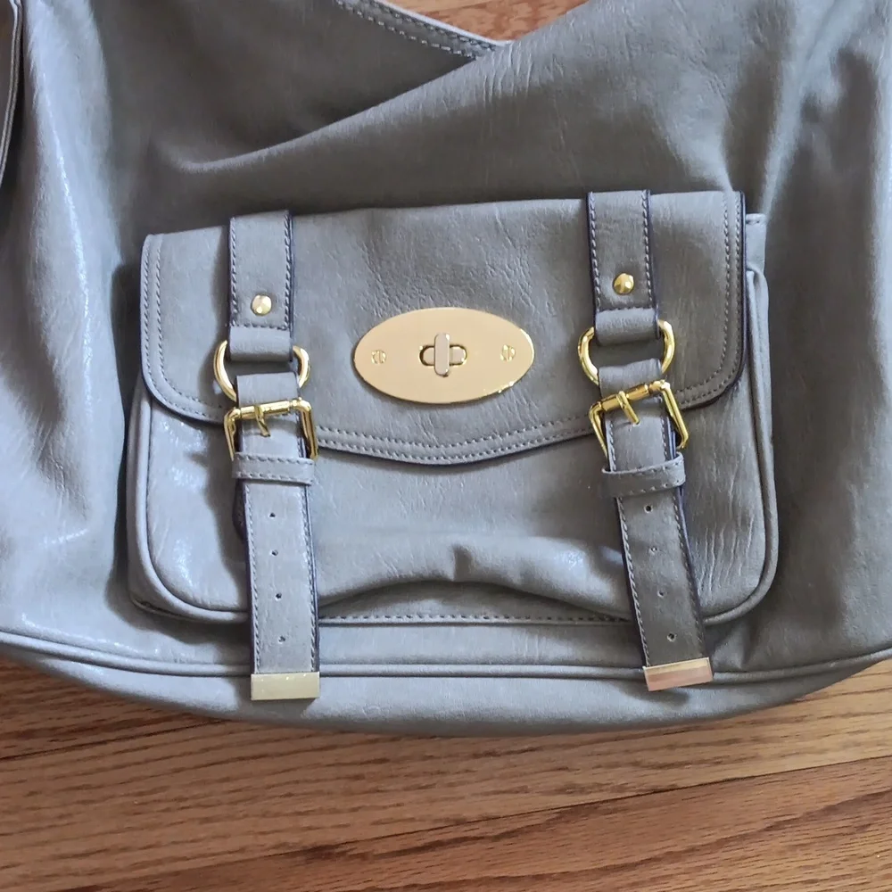 Urban Expressions 🩶 Roomy Gray Hobo Crossbody or  Shoulder Bag